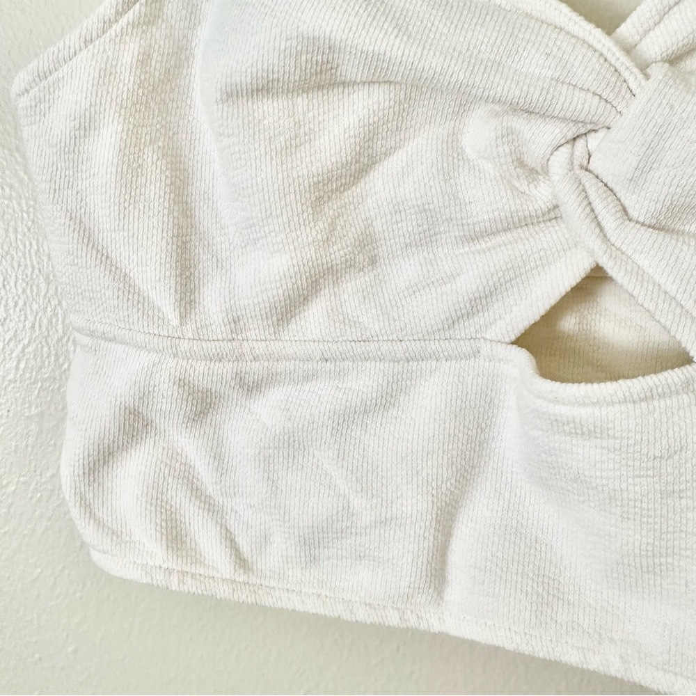 | madewell • textured cutout knot front cropped tank top • large | - Picture 13 of 15